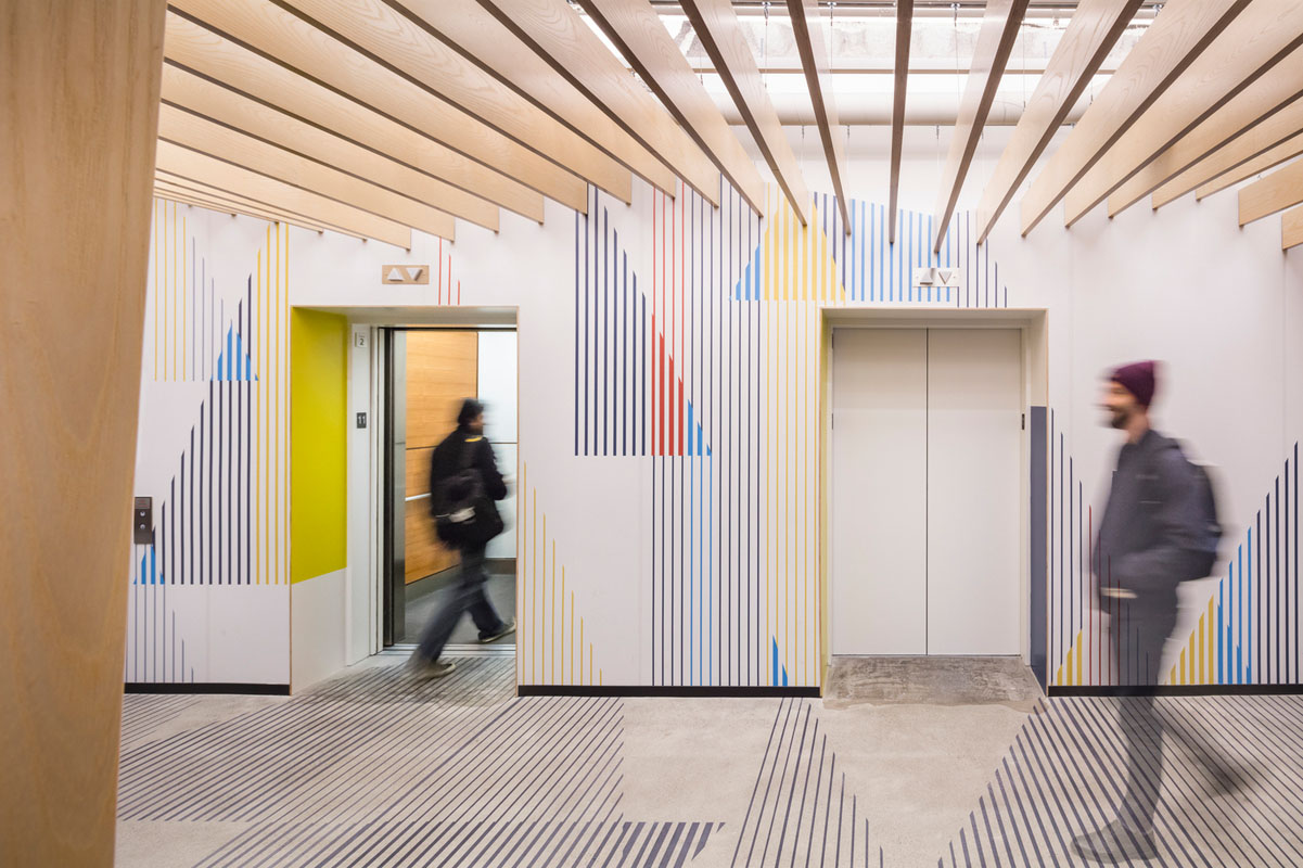 معماری برای افراد کم شنوا ،  طراحی فراگیر و چندحسی